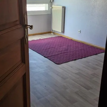 Privatunterkunft A Private In A Flat Shared Familly